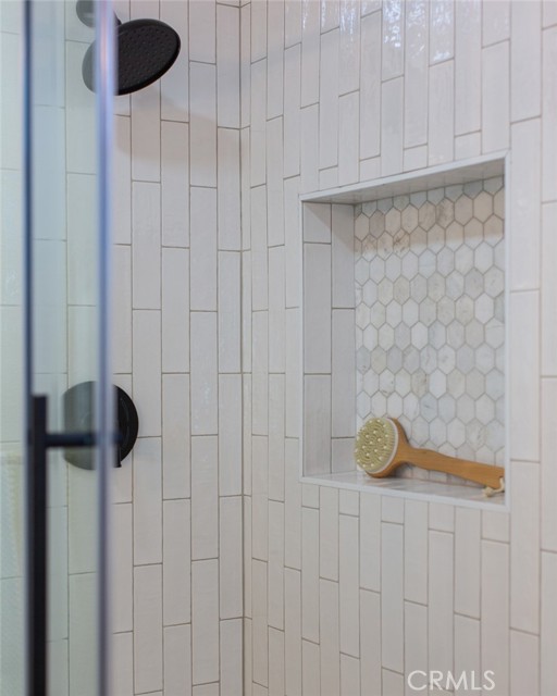 417 W Leeside, Glendora CA: https://media.crmls.org/medias/344005e2-73f0-4cfc-8f98-a5a92e17c10a.jpg