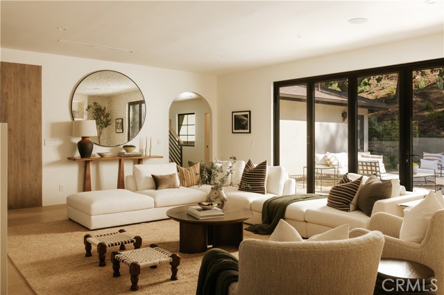 17930 Karen Drive, Encino CA: https://media.crmls.org/medias/3440864a-6039-4945-a184-ea1026313523.jpg