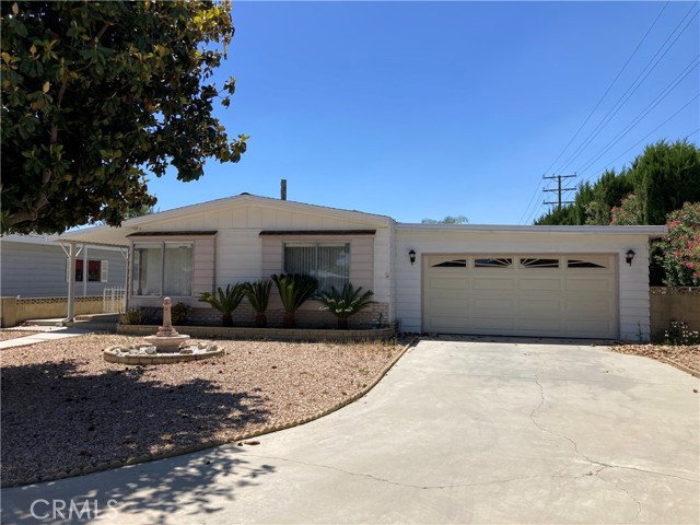 1107 Checkerberry Court, Hemet CA: https://media.crmls.org/medias/3440f08e-fd3d-4216-a95c-65c17638224e.jpg
