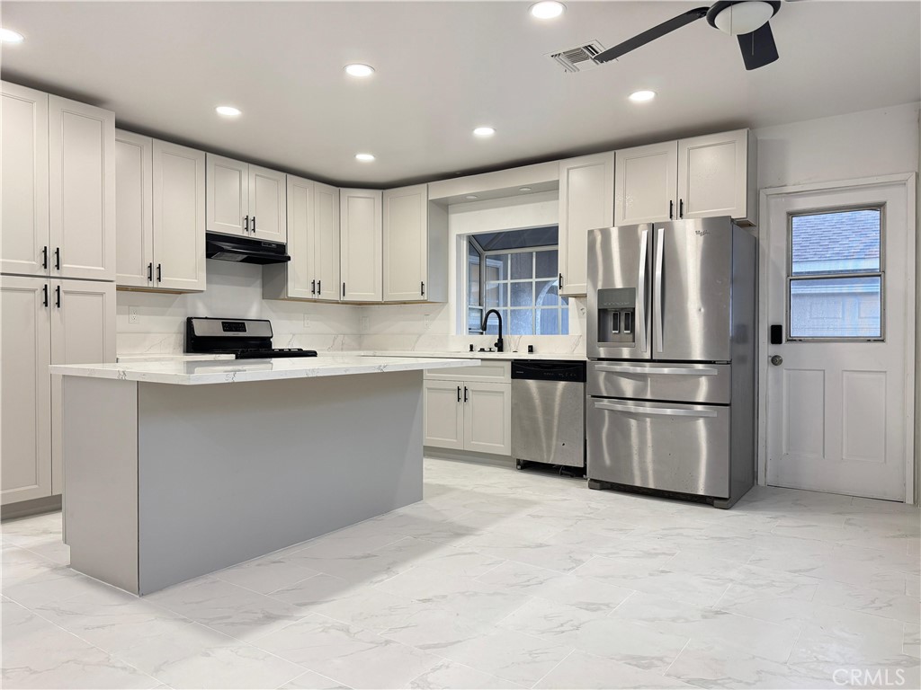 MLS #OC25261024 image #7