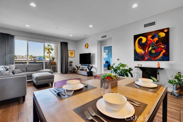 Image 30 of 75 For 300 4th Street 214