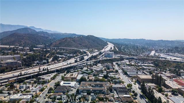 Detail Gallery Image 52 of 54 For 121 Sinclair Ave #207,  Glendale,  CA 91206 - 2 Beds | 2 Baths