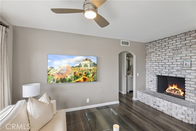 284 Chiquita Street, Laguna Beach CA: https://media.crmls.org/medias/3442cf9f-ed82-4963-b382-4025e18fd3f4.jpg