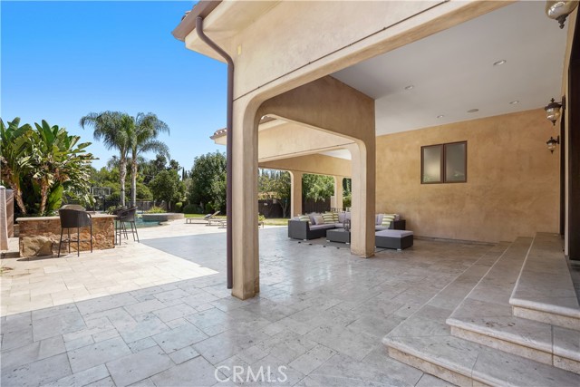 22953 Oxnard Street photo 13