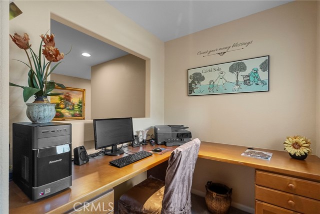 30444 Hidden Valley Court, Castaic CA: https://media.crmls.org/medias/34431cd2-68ab-4a04-a7ae-8e3d4e7d2d8f.jpg