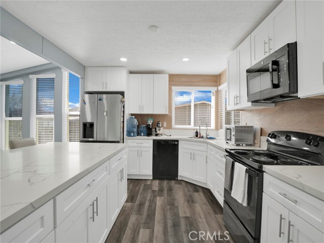 Detail Gallery Image 6 of 31 For 24303 Woolsey Canyon Rd #85,  West Hills,  CA 91304 - 3 Beds | 2 Baths