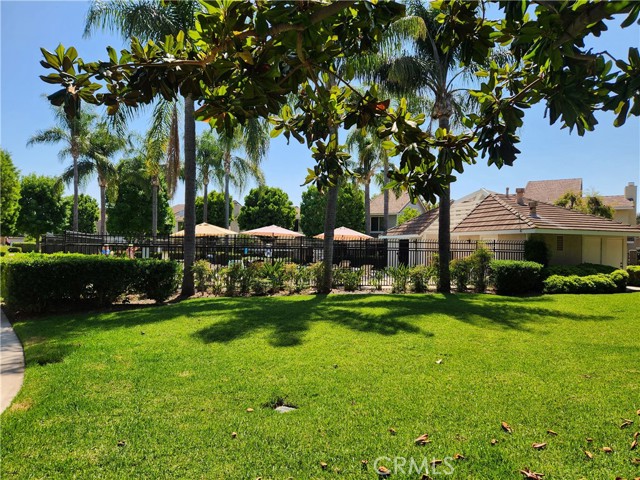 Detail Gallery Image 5 of 7 For 2720 E Walnut Ave #1,  Orange,  CA 92867 - 3 Beds | 2 Baths