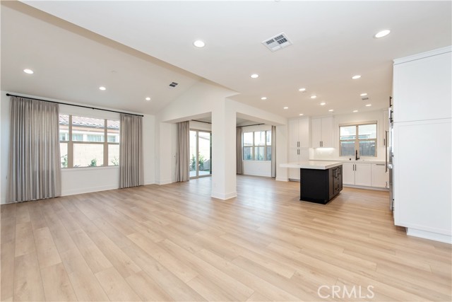 Detail Gallery Image 7 of 29 For 150 Somera, Irvine,  CA 92602 - 4 Beds | 3 Baths