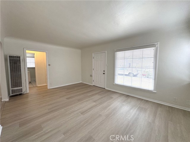 73 W Plymouth Street, Long Beach CA: https://media.crmls.org/medias/344544ee-1daa-4521-99c8-e24100c793bb.jpg