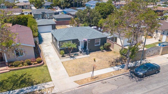 4829 Walnut Ave, Long Beach CA: https://media.crmls.org/medias/3445e1ea-6de4-44f3-912c-1fa6469811bf.jpg