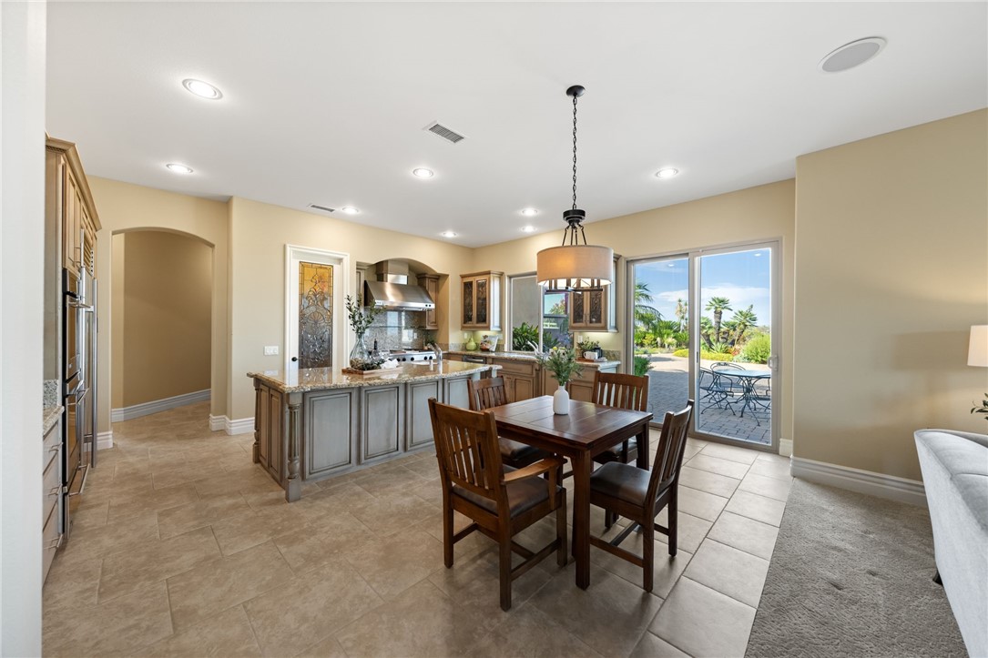 Detail Gallery Image 17 of 65 For 42125 Hacienda Dr, Murrieta,  CA 92562 - 3 Beds | 3 Baths