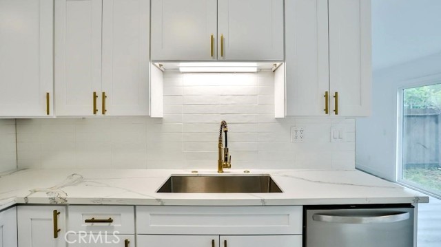 Detail Gallery Image 9 of 16 For 7909 Primrose Ln, Highland,  CA 92346 - 4 Beds | 2/1 Baths