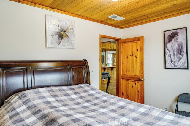 Image 27 of 43 For 2216 St Bernard