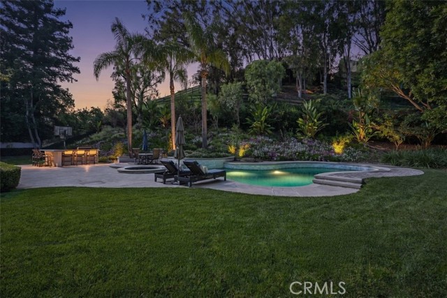 27215 Stagewood Court, Laguna Hills CA: https://media.crmls.org/medias/3447735c-a0ac-48b7-857d-ea34be9a183d.jpg