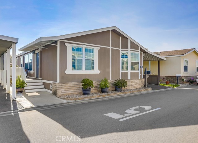 Detail Gallery Image 1 of 1 For 10550 Western Avenue #114,  Stanton,  CA 90680 - 3 Beds | 2 Baths