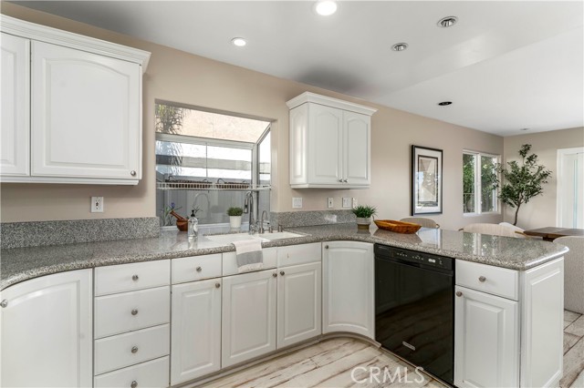 2219 Westshore Lane, Westlake Village CA: https://media.crmls.org/medias/34479b74-7fda-4236-8633-6451ca4f4336.jpg