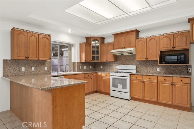 Detail Gallery Image 9 of 33 For 208 E Newmark Ave, Monterey Park,  CA 91755 - 4 Beds | 3 Baths