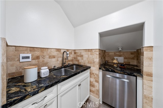 Detail Gallery Image 20 of 66 For 4090 Naples Ct, Yorba Linda,  CA 92886 - 6 Beds | 6/1 Baths