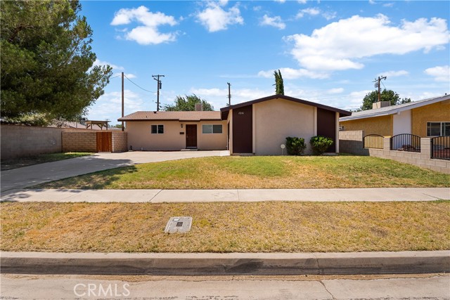 Detail Gallery Image 1 of 23 For 1216 W Avenue J12, Lancaster,  CA 93534 - 3 Beds | 2 Baths