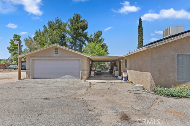 7486 Earhart Avenue, Hesperia CA: https://media.crmls.org/medias/3449a35f-b2d9-49a5-8e4e-4cd949153898.jpg