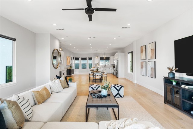 Detail Gallery Image 27 of 62 For 12281 Baja Panorama, North Tustin,  CA 92705 - 4 Beds | 3/2 Baths