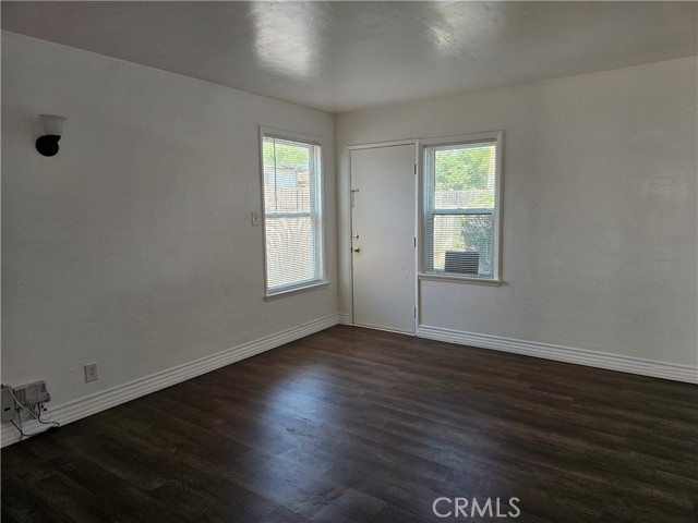 114 S Kellogg Street, Lake Elsinore CA: https://media.crmls.org/medias/344a48d8-1900-4980-9d68-1391b0499724.jpg