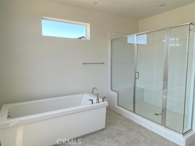 Detail Gallery Image 5 of 10 For 15900 Butterfly Dr, Fontana,  CA 92336 - 4 Beds | 3/1 Baths