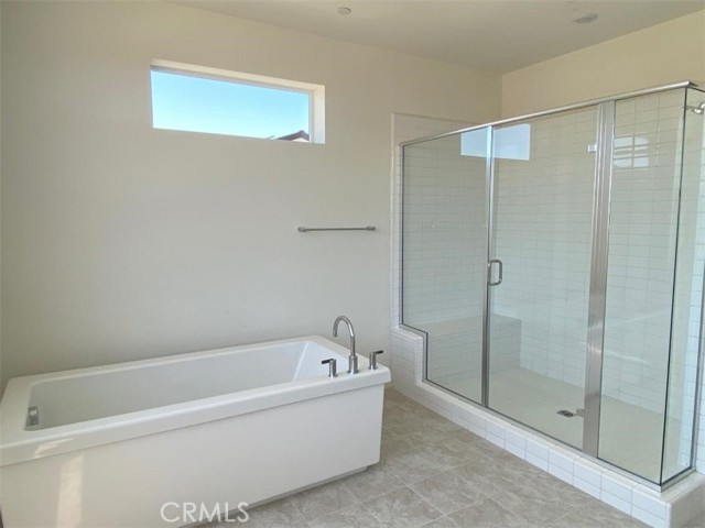 Detail Gallery Image 5 of 10 For 15900 Butterfly Dr, Fontana,  CA 92336 - 4 Beds | 3/1 Baths