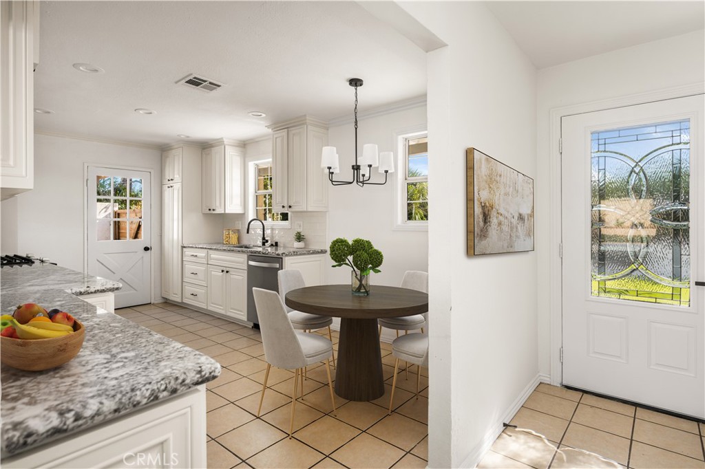 MLS #WS25259195 image #6