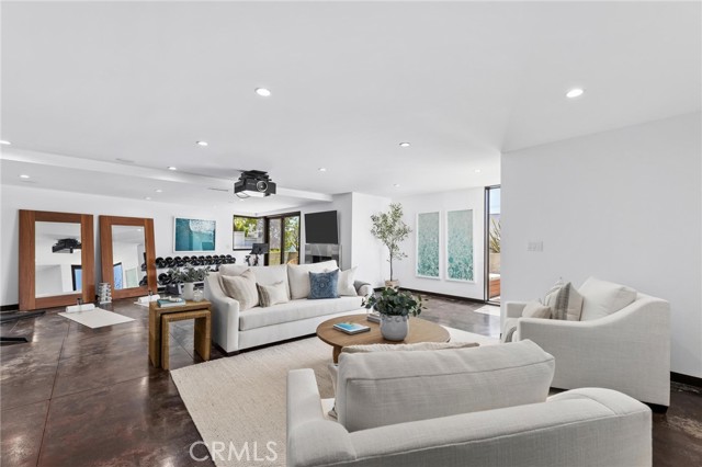 2114 Manhattan Ave, Hermosa Beach CA: https://media.crmls.org/medias/344ca873-f75d-4ffa-b501-99b817aa1689.jpg