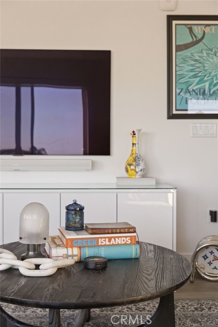 Detail Gallery Image 13 of 61 For 518 E Windsor #305,  Glendale,  CA 91205 - 2 Beds | 2 Baths