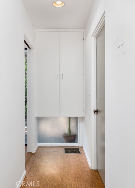 Detail Gallery Image 10 of 20 For 1947 Holliston Ave, Altadena,  CA 91001 - 2 Beds | 1 Baths
