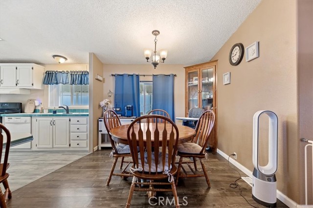 Detail Gallery Image 17 of 47 For 4901 Green River #181,  Corona,  CA 92880 - 3 Beds | 2 Baths