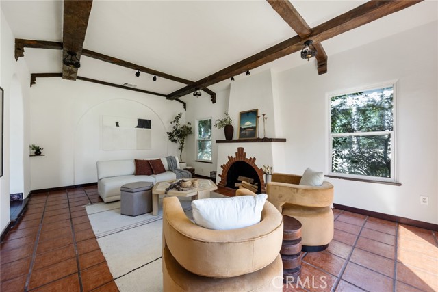 407 Daroca Avenue photo 8