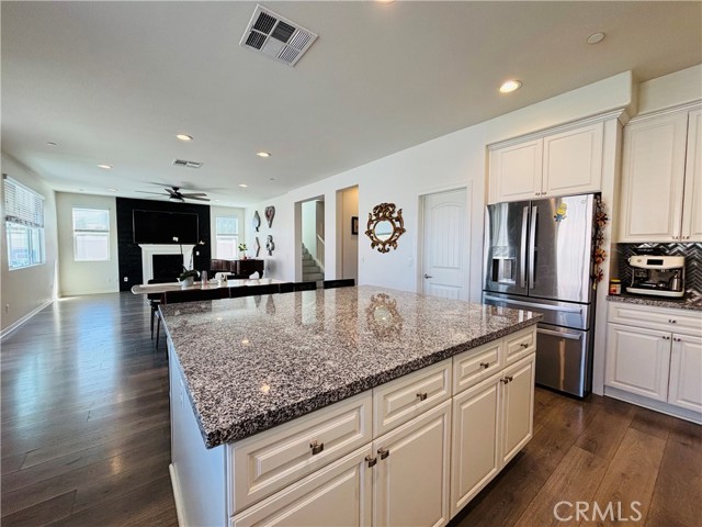 1466 Elliott Court, Redlands CA: https://media.crmls.org/medias/3451cc64-d83e-4636-8258-fc1b9059e17c.jpg