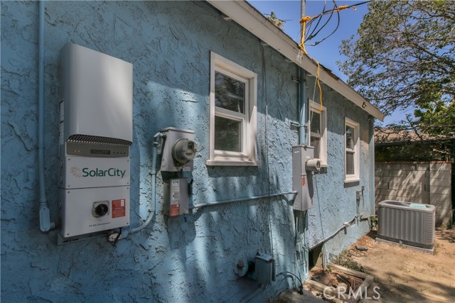 Detail Gallery Image 14 of 18 For 7516 Milwood Ave, Canoga Park,  CA 91303 - 2 Beds | 1 Baths