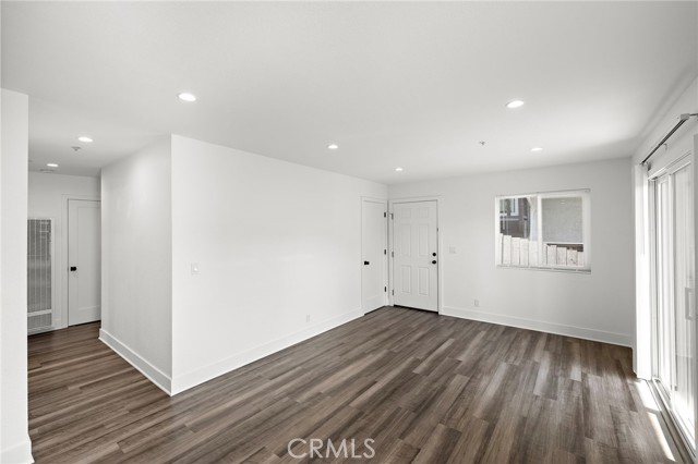 Detail Gallery Image 5 of 16 For 161 Avenida Florencia a,  San Clemente,  CA 92672 - 2 Beds | 1/1 Baths