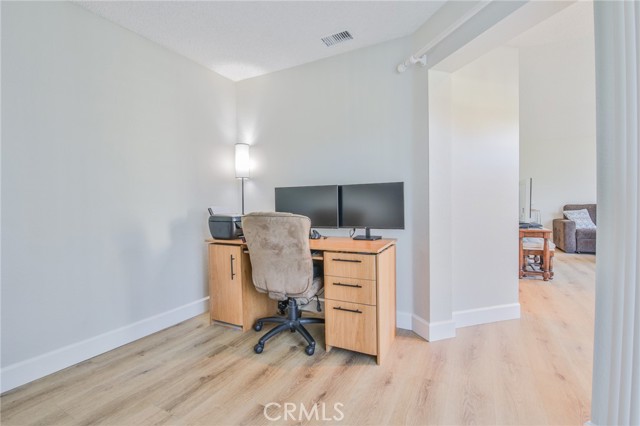 Office/Dean, easily converted to 2nd bedroom