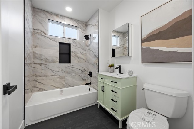 Detail Gallery Image 13 of 21 For 627 W 111th Pl, Los Angeles,  CA 90044 - 3 Beds | 2 Baths