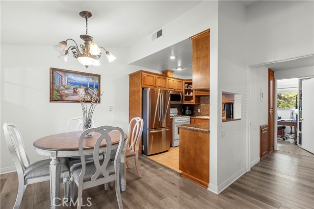 Detail Gallery Image 15 of 39 For 19226 Avenue of the Oaks a,  Newhall,  CA 91321 - 2 Beds | 1 Baths
