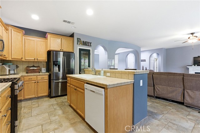 Detail Gallery Image 23 of 56 For 2605 Hoyt Ave, Tulare,  CA 93274 - 3 Beds | 2 Baths