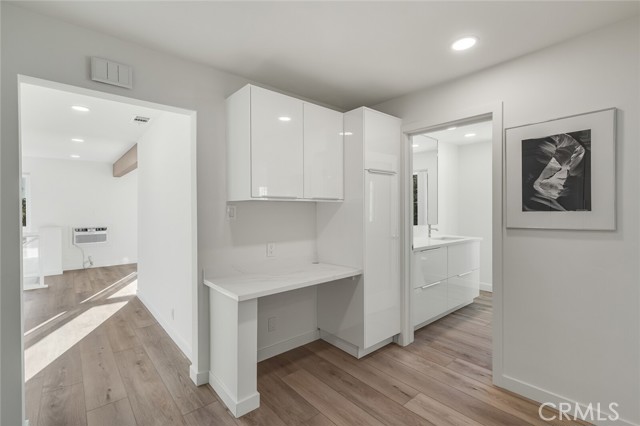 Detail Gallery Image 19 of 30 For 372 Locust, Laguna Beach,  CA 92651 - 2 Beds | 2 Baths