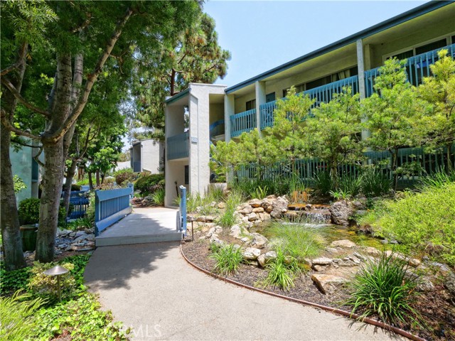 635 Prospect Avenue, Redondo Beach, California 90277, 2 Bedrooms Bedrooms, ,2 BathroomsBathrooms,Residential,For Sale,Prospect,IN25120437