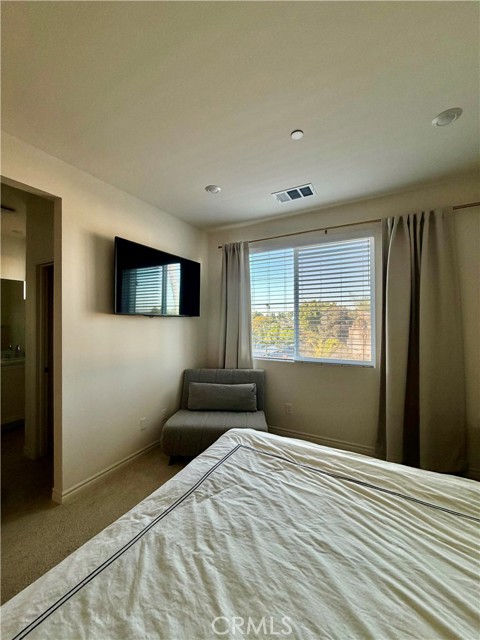 Detail Gallery Image 19 of 38 For 11450 Artesia, Artesia,  CA 90701 - 4 Beds | 4 Baths