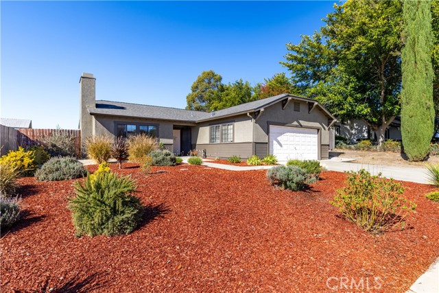 Detail Gallery Image 2 of 44 For 207 Quarterhorse, Paso Robles,  CA 93446 - 3 Beds | 2 Baths