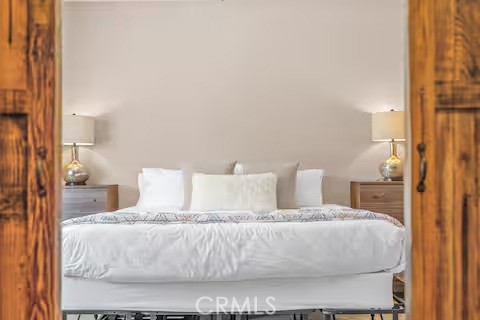 https://media.crmls.org/medias/345b5309-2331-4537-9b93-8d9d9976890b.jpg?preset=X-Large