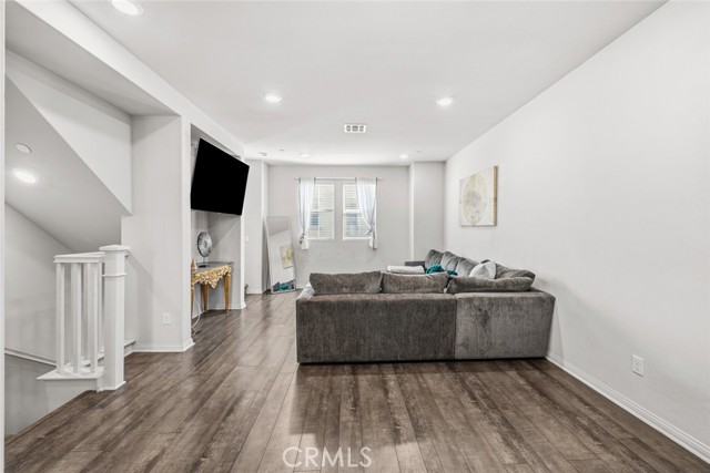 Detail Gallery Image 23 of 47 For 7214 N Chestnut, Van Nuys,  CA 91405 - 2 Beds | 3 Baths