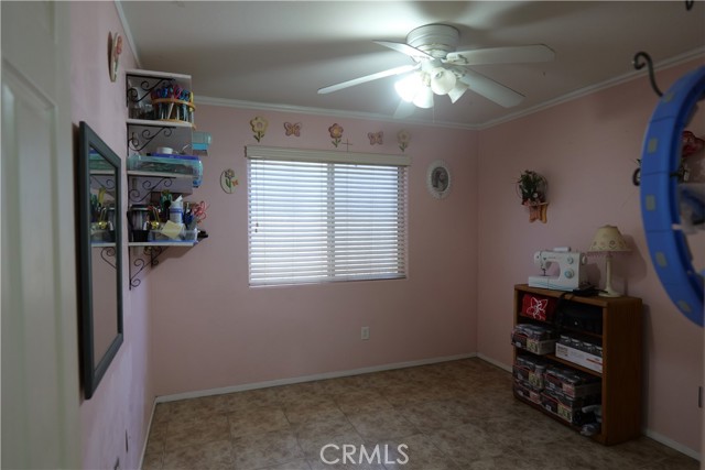 9917 Lenore St, Bakersfield CA: https://media.crmls.org/medias/345c35dd-48a5-4137-9dd6-d1feba745e0e.jpg