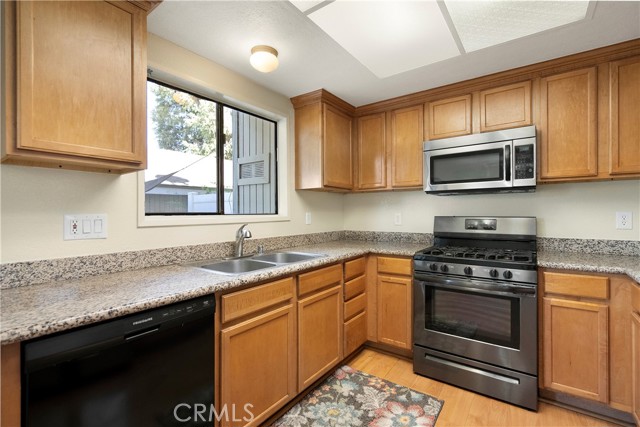 Detail Gallery Image 5 of 32 For 1965 Coulston St #42,  Loma Linda,  CA 92354 - 3 Beds | 2 Baths