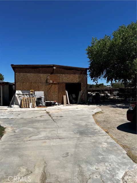 41060 158th E Street, Lake Los Angeles CA: https://media.crmls.org/medias/345e8159-99b0-443a-a0f7-273ea6af1cc7.jpg